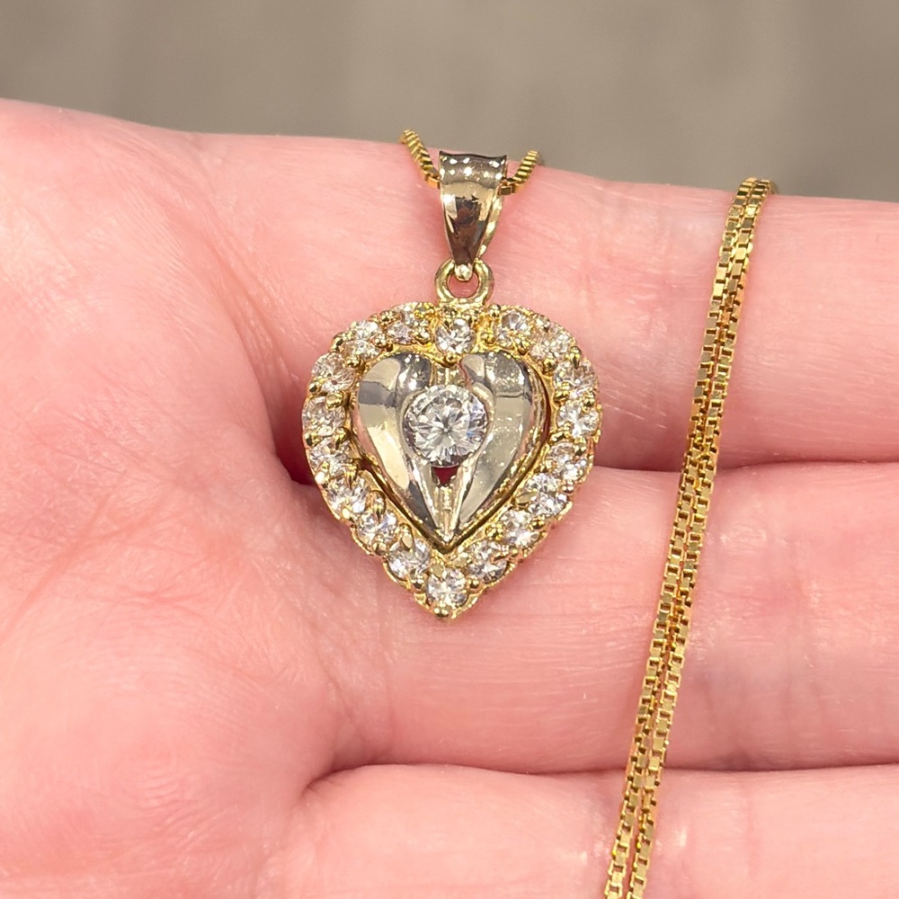 Elegant Gold and Silver Heart Pendant Necklace - Picture 5 of 15
